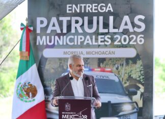Con entrega de patrullas a 10 municipios, fortalece Bedolla estrategia de seguridad