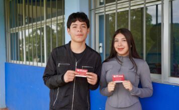 ¡Ya comenzó la entrega de chips D4TA Datos Gratis en prepas de Michoacán!