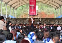 Con D4TA, docentes de prepa y universidad serán los primeros del país en recibir plan de internet gratuito: Bedolla