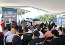 Para reforzar la seguridad, entrega Bedolla nuevas patrullas a la Policía de Zamora