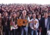 Bedolla fortalece la educación con entrega de 10 mil guitarras de Paracho a secundarias
