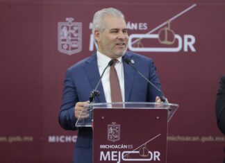¡Avanza la educación en Michoacán! Suben cifras de alfabetización y escolaridad: Bedolla