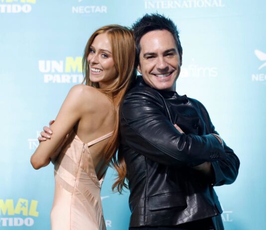 Mauricio Ochmann, Loreto Peralta y Ana Layevska protagonizan ‘Un mal partido’, una comedia sobre la sobreprotección paterna