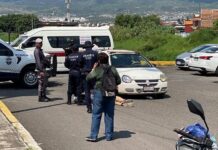 Peatona es atropellada en la avenida Río Grande de Morelia; fue trasladada a un hospital