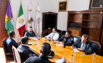 Gobierno de Michoacán y Ayuntamiento de Morelia realizan operativo para evitar el comercio informal en el Centro Histórico