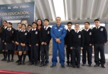 Bedolla y el astronauta José Hernández motivan a estudiantes michoacanos a soñar en grande