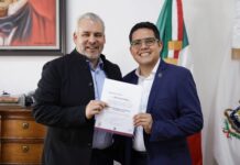 Designa Bedolla a Héctor Benítez como coordinador de Relaciones Públicas, Protocolo y Giras