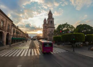 Morebús contará con unidades híbridas Yutong H12 para mejorar la movilidad en Morelia