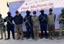 SSP y Defensa detienen a tres hombres presuntamente vinculados con célula delictiva en Jiquilpan