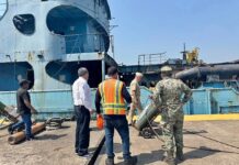 Crearán arrecife artificial con el hundimiento de dos ex dragas donadas por la Marina